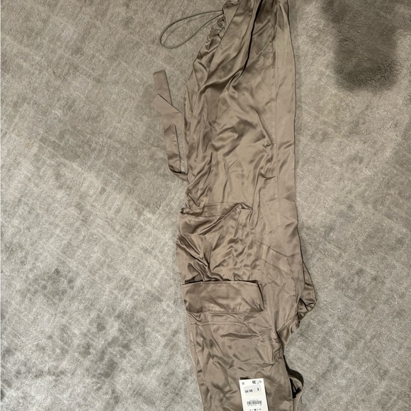 Zara NWT Silk Cargo Pant - Picture 4 of 5